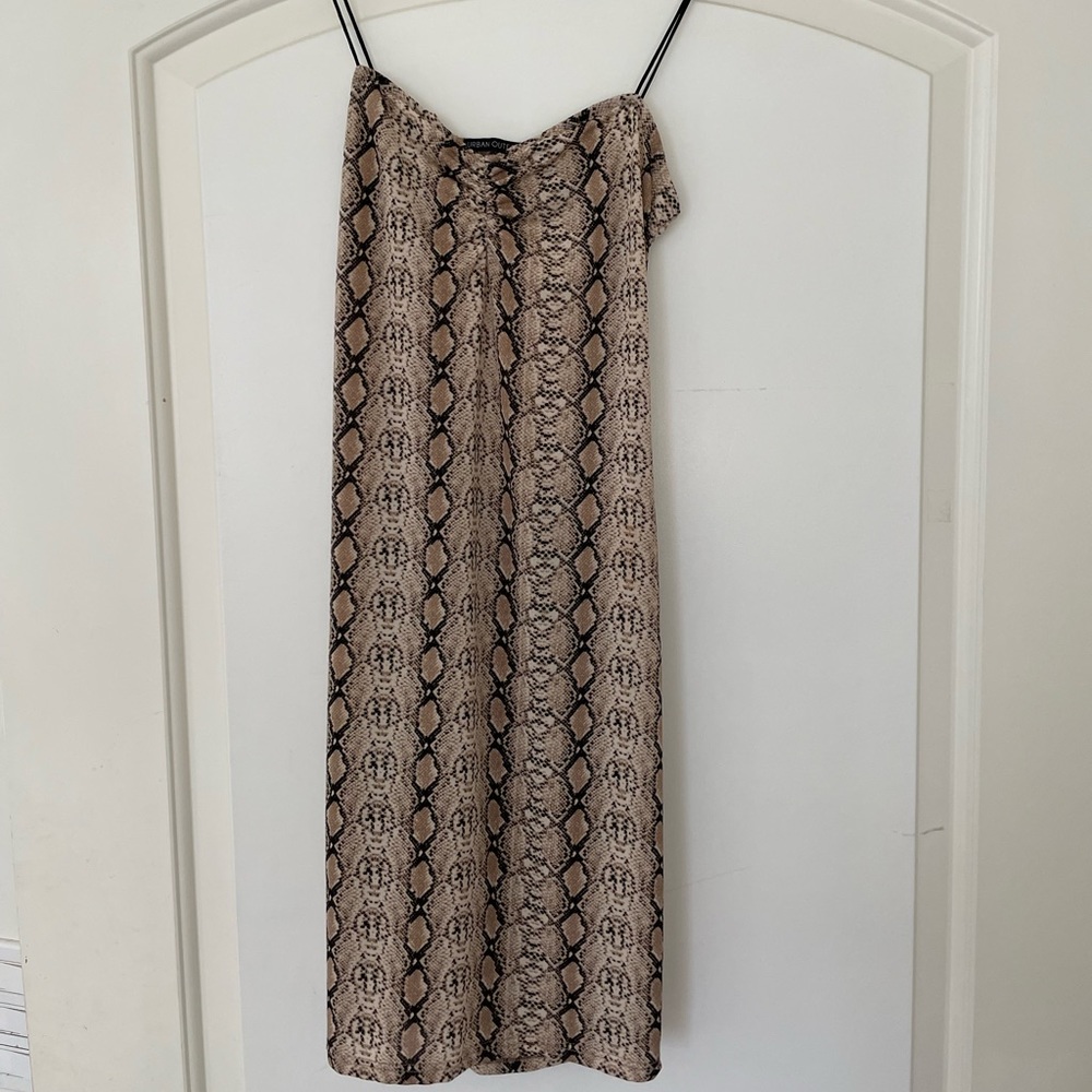 Snakeskin body on dress
